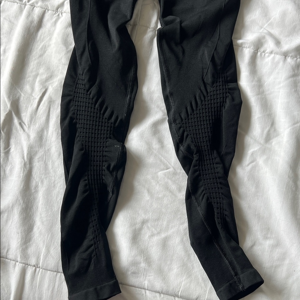 Alphalete Jet Black High-Waisted Leggings - Picture 2 of 4